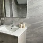 Og Apartment Golem (Tirana)