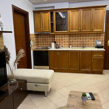 Golem Og Apartment Golem (Tirana)