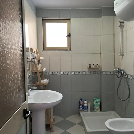 Apartment Golem Og Golem (Tirana)